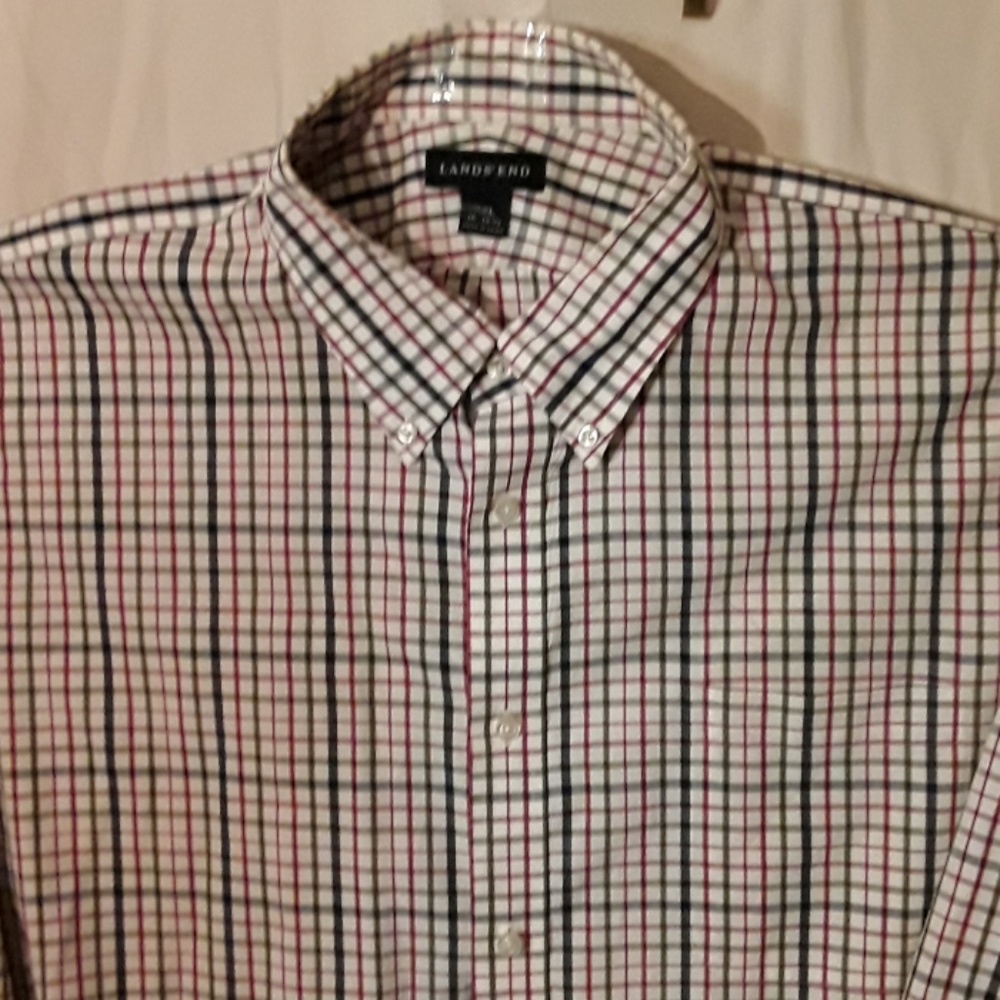 Long-sleeve button-up Lands End restaurant Lands E